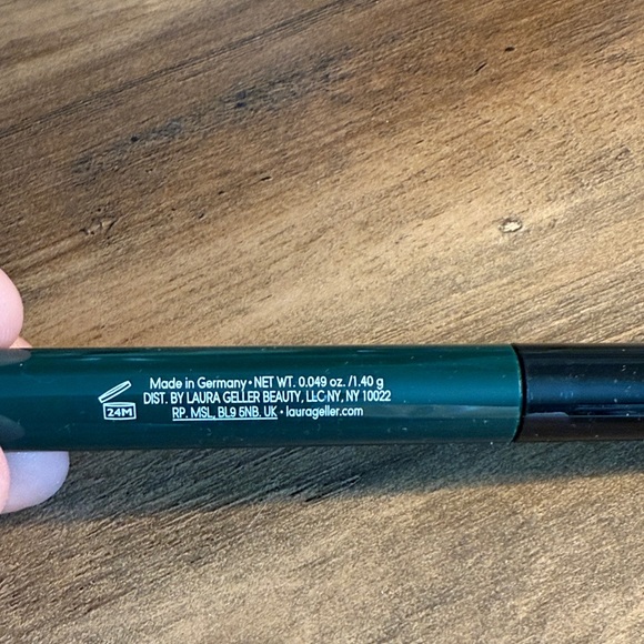 Laura Geller Kajal Longwear Eyeliner - Emerald Kohl - Picture 2 of 3